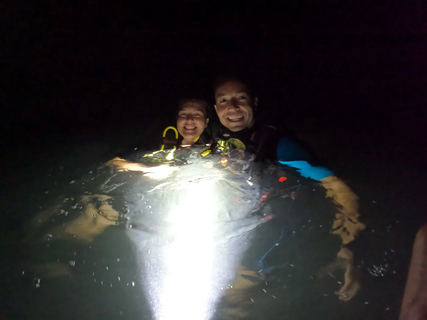 Night scuba diving in Aruba